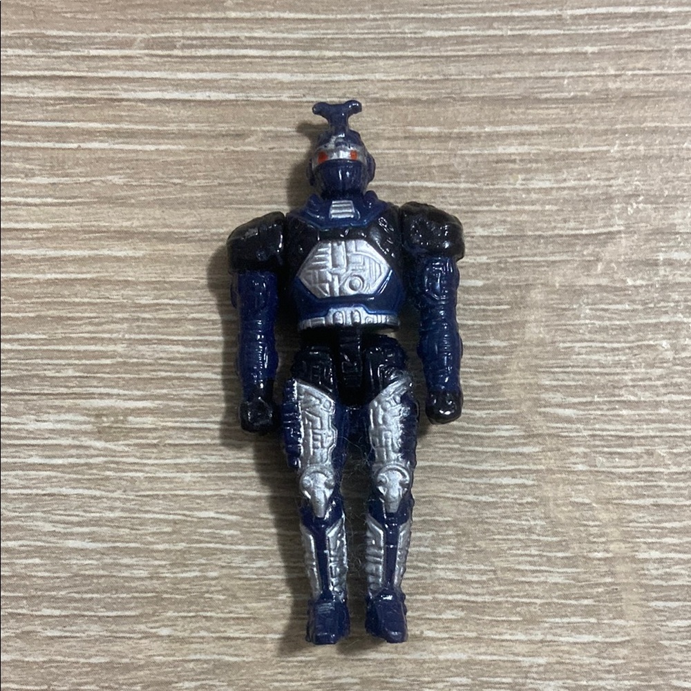 1996 Bandai 2.25" Beetleborgs Beetle Bonder Metallic Blue Mini Action Figure